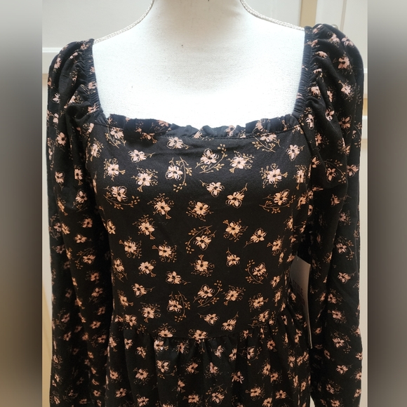 Celebrity Pink Floral Black Dress NWT - Picture 11 of 14